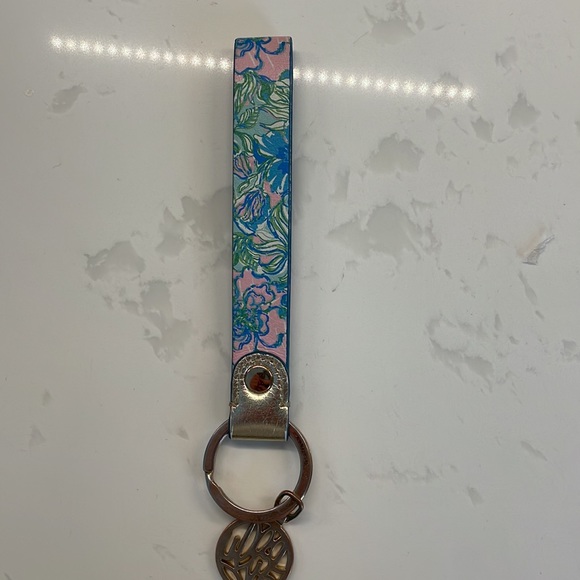 Lilly Pulitzer Floral Wristlet - Picture 2 of 3